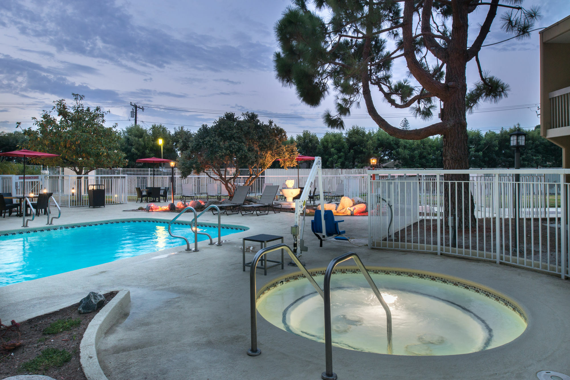 Courtyard By Marriott Oxnard/Ventura Hotell Eksteriør bilde
